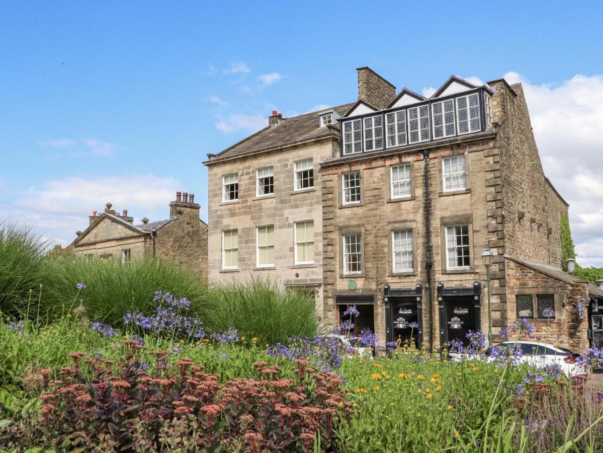 5 Castle Hill Villa Lancaster Exterior photo